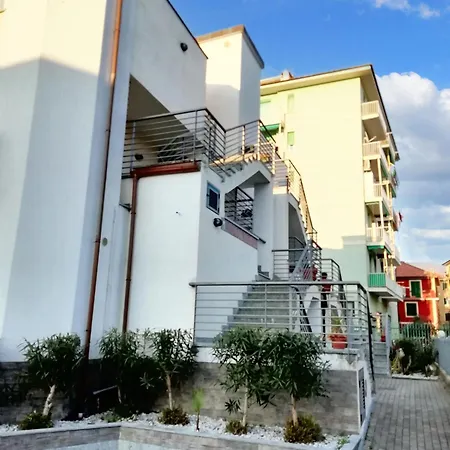 Modern In Of 100 M² With Terrace Apartman
