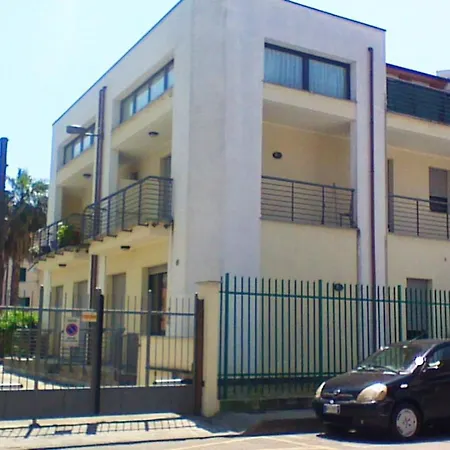Modern In Of 100 M² With Terrace קיאברי